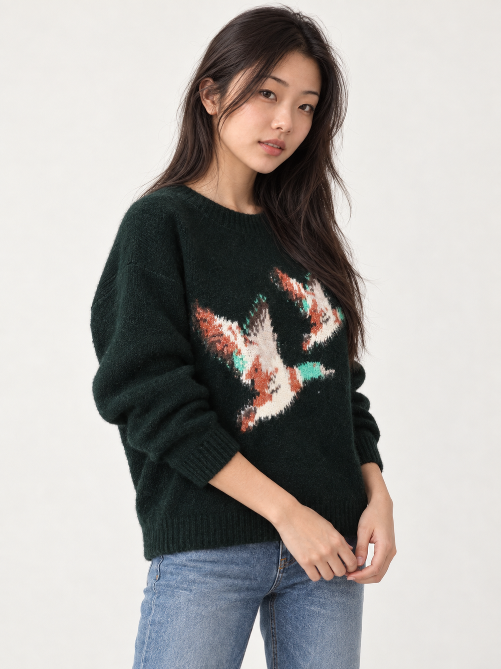 Flying ducks sweater forest green - angled view