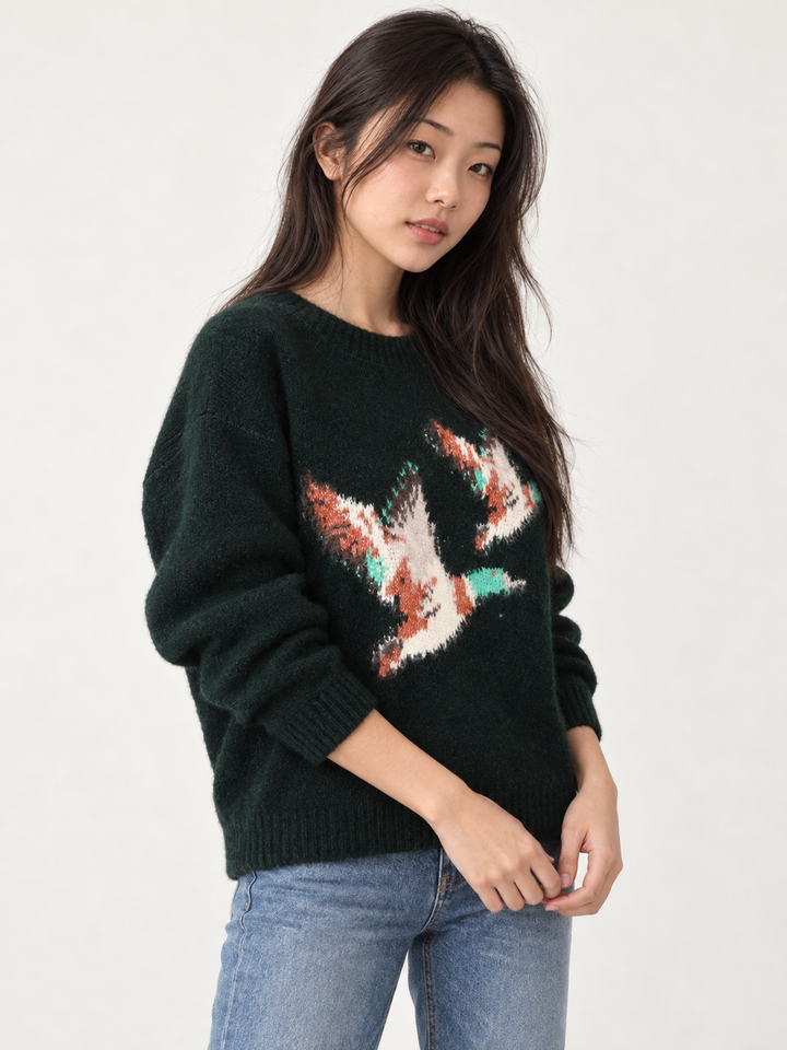 Flying ducks sweater forest green - angled view
