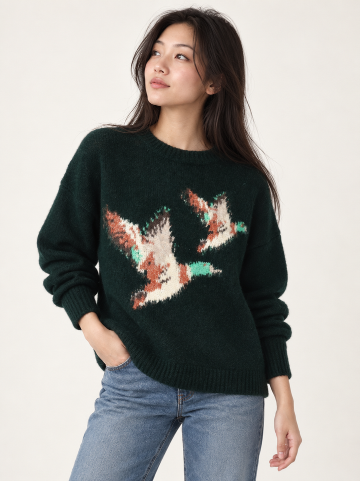 Flying ducks sweater forest green - front view