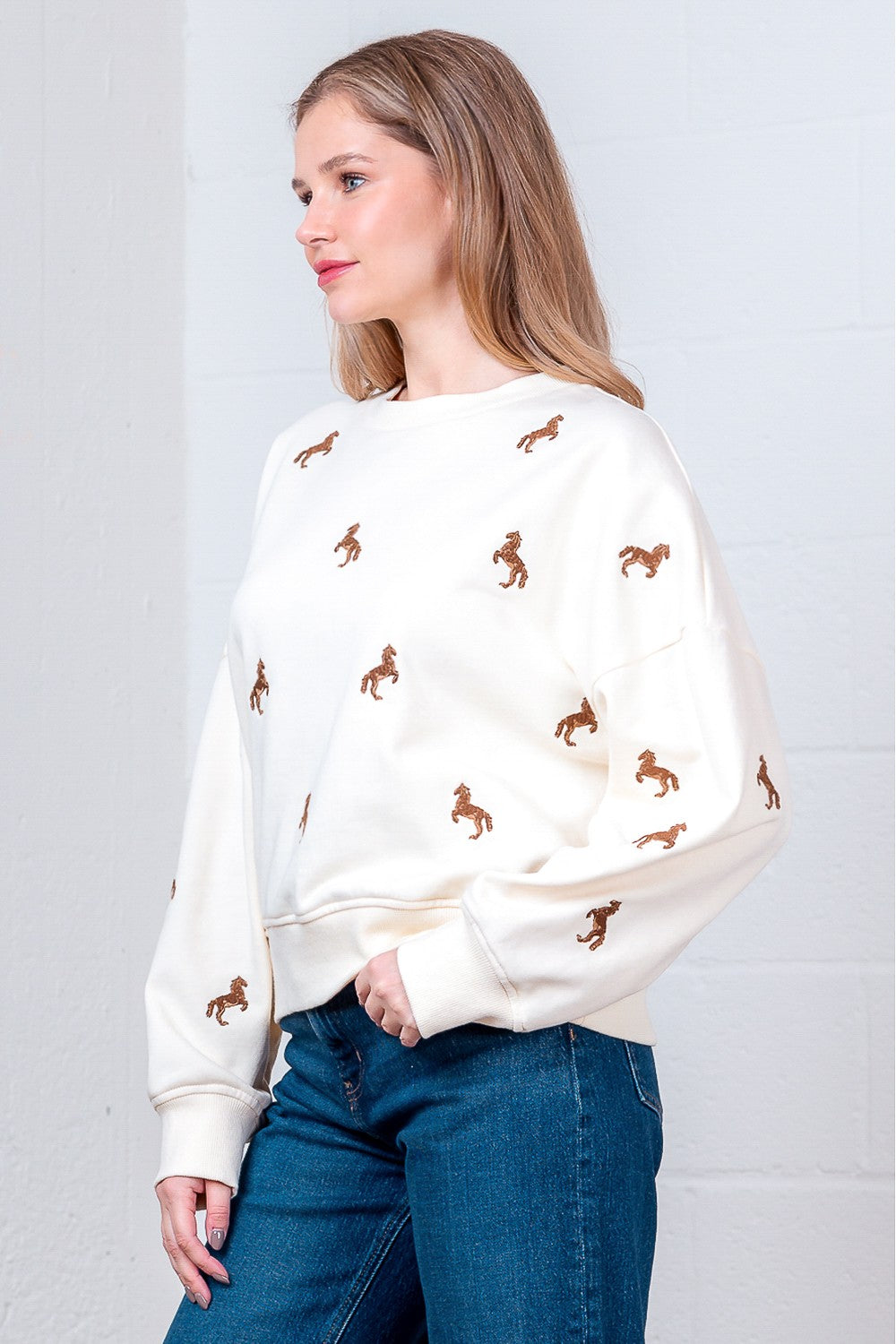 Embroidered Horse Sweatshirt Ivory