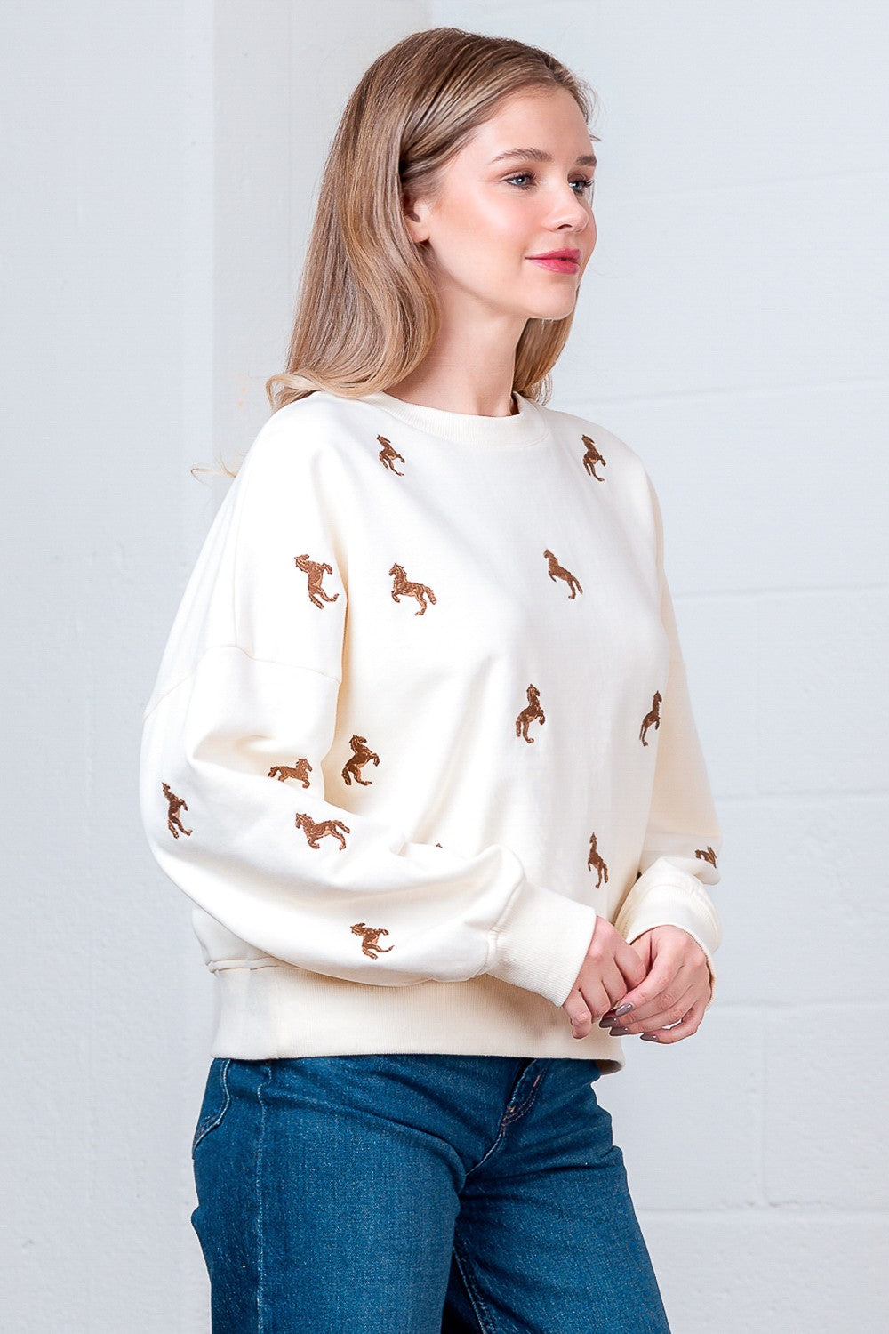 Embroidered Horse Sweatshirt Ivory