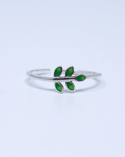 Cheerful Leaves Ring